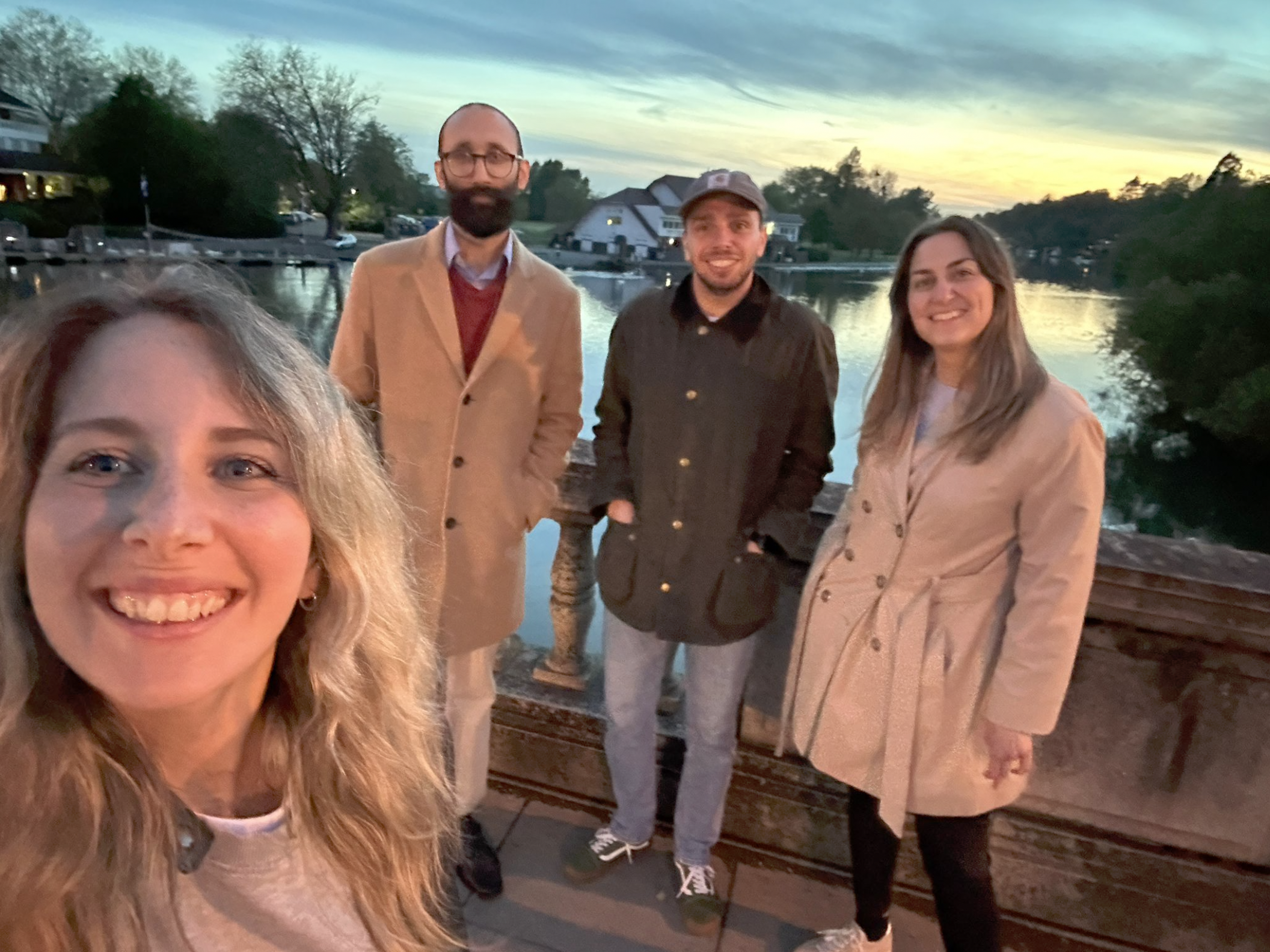 Caversham Bridge with Paola, Nico and Thalia (May 2023) 